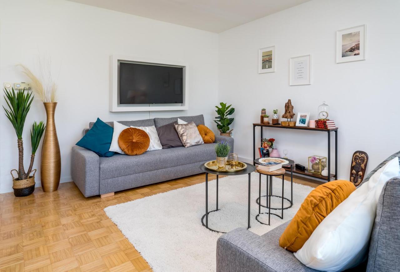 Eg Links-Wunderschoene 70M Grosse 2-Zimmer City Wohnung Naehe Salzburg Фрайлассінг Екстер'єр фото